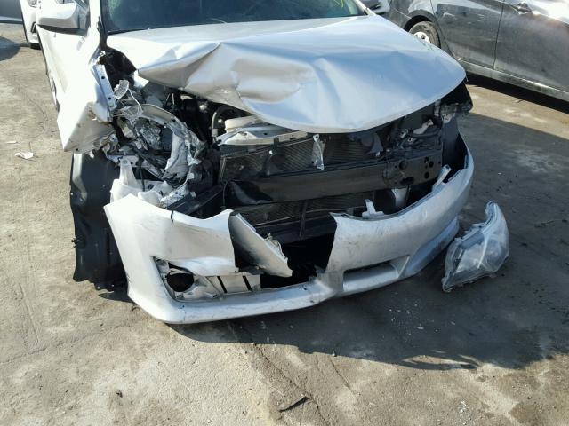 4T1BF1FK9EU396625 - 2014 TOYOTA CAMRY L SILVER photo 9