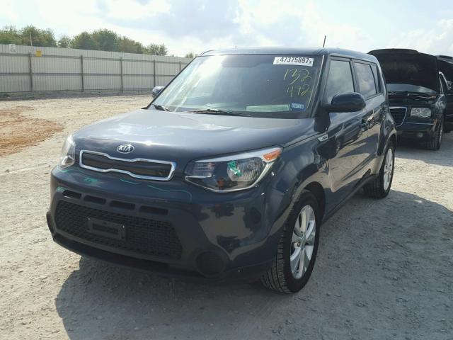 KNDJP3A53F7132472 - 2015 KIA SOUL + BLUE photo 2