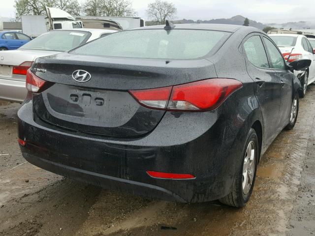 5NPDH4AE5FH627820 - 2015 HYUNDAI ELANTRA SE BLACK photo 4