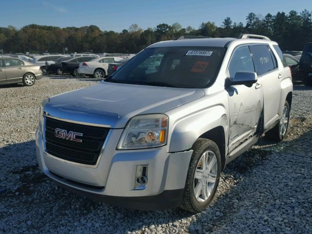 2CTALDEW8A6288007 - 2010 GMC TERRAIN SL SILVER photo 2