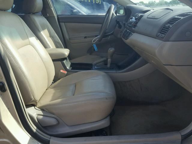 4T1BE32KX3U241910 - 2003 TOYOTA CAMRY LE GOLD photo 5