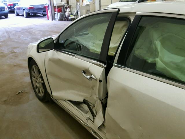 1G1ZE5E15BF116326 - 2011 CHEVROLET MALIBU LTZ GRAY photo 10