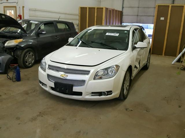 1G1ZE5E15BF116326 - 2011 CHEVROLET MALIBU LTZ GRAY photo 2