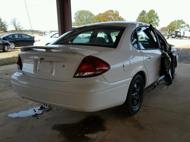 1FAFP53U35A225392 - 2005 FORD TAURUS SE WHITE photo 4