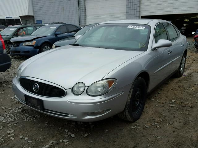 2G4WC532351309013 - 2005 BUICK LACROSSE C SILVER photo 2