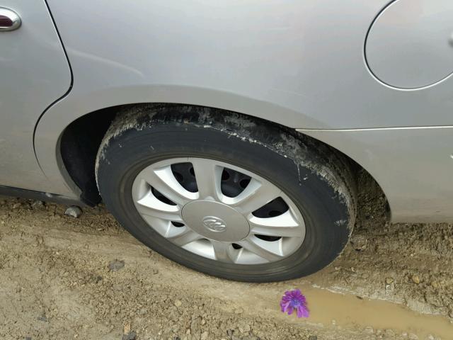 2G4WC532351309013 - 2005 BUICK LACROSSE C SILVER photo 9