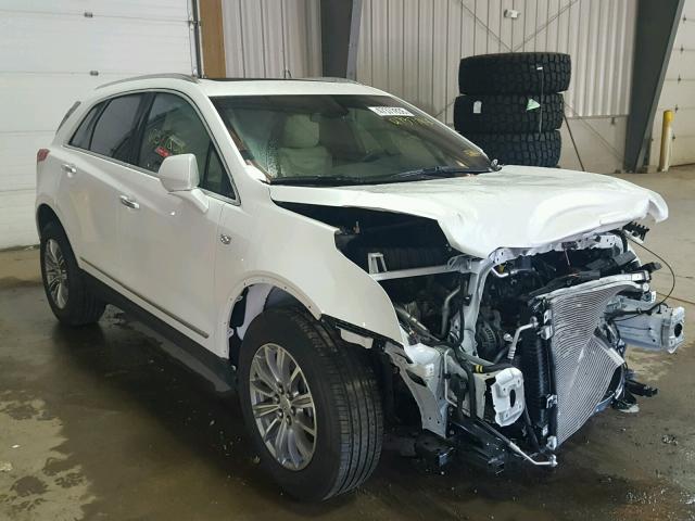 1GYKNDRS8HZ288695 - 2017 CADILLAC XT5 LUXURY WHITE photo 1