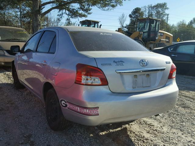 JTDBT923581280984 - 2008 TOYOTA YARIS SILVER photo 3