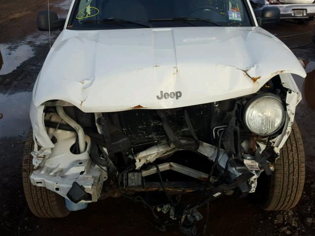 1J4GL48K64W107781 - 2004 JEEP LIBERTY SP WHITE photo 7