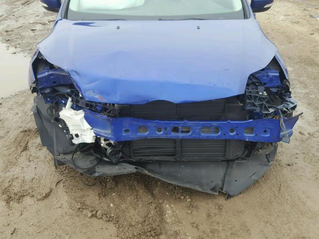 1FADP3K25EL136858 - 2014 FORD FOCUS SE BLUE photo 7