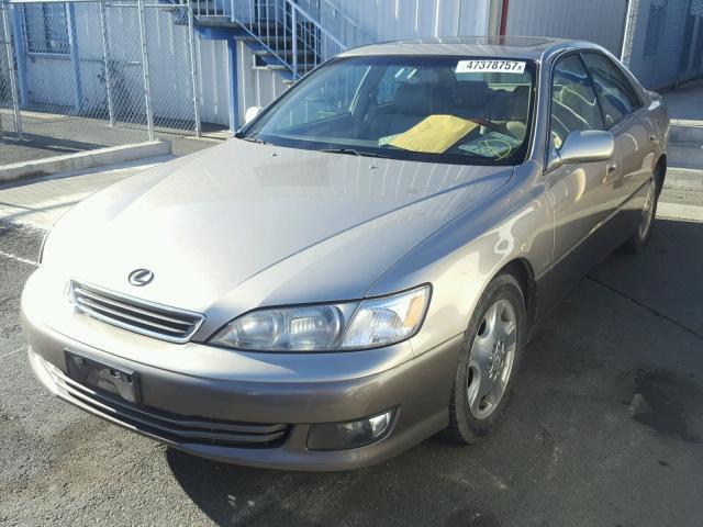 JT8BF28G7Y5097943 - 2000 LEXUS ES 300 BEIGE photo 2