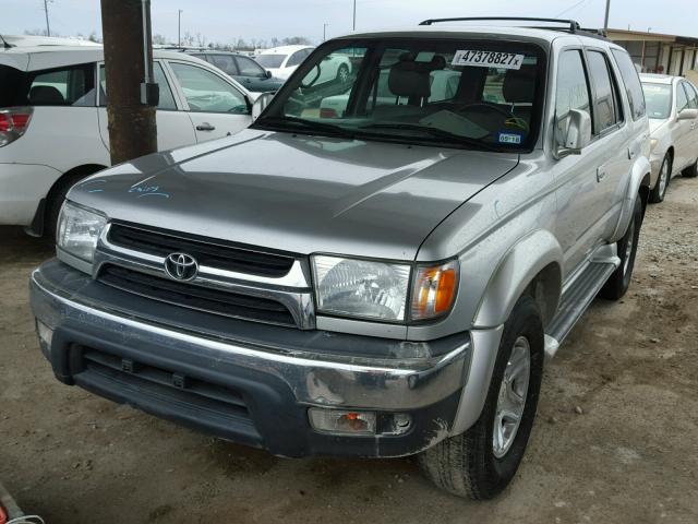 JT3GN86R920238084 - 2002 TOYOTA 4RUNNER SR SILVER photo 2