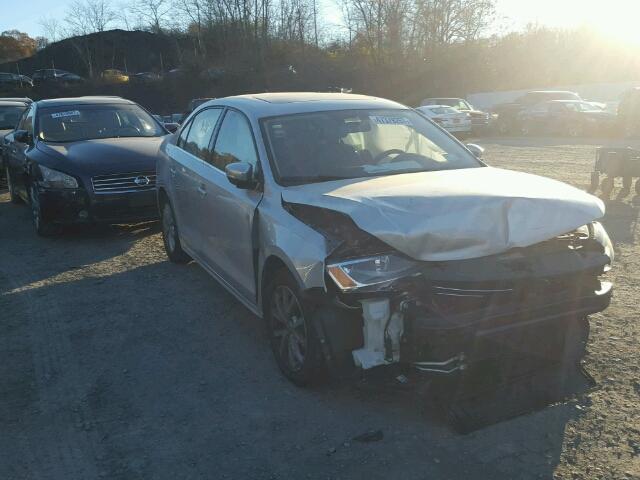 3VWD17AJ6EM384611 - 2014 VOLKSWAGEN JETTA SE 银色 照片 1