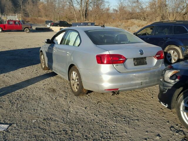 3VWD17AJ6EM384611 - 2014 VOLKSWAGEN JETTA SE 银色 照片 3