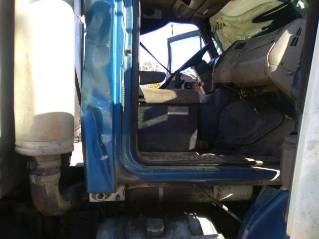 2FZJEMEB51AH46415 - 2001 STERLING TRUCK LT 9500 BLUE photo 5