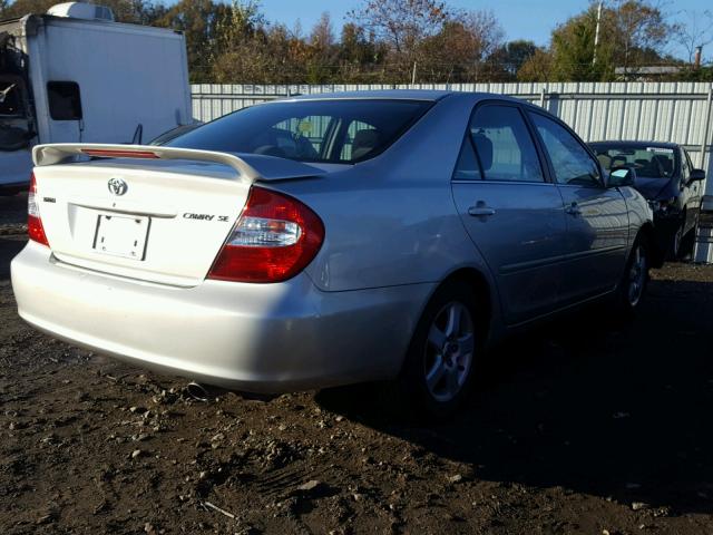 4T1BE30K82U036443 - 2002 TOYOTA CAMRY LE SILVER photo 4