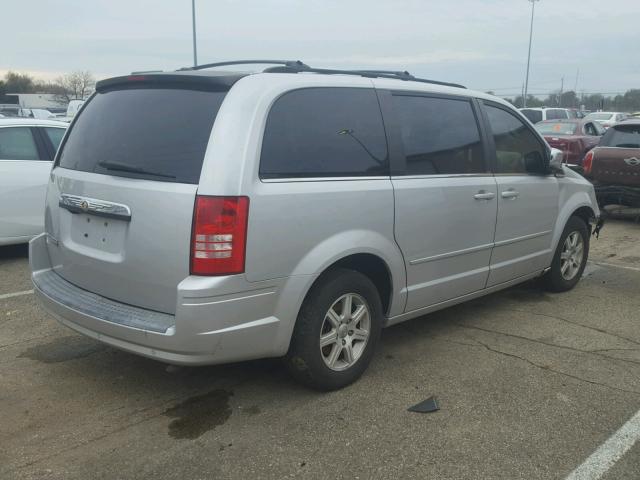 2A8HR54P78R628824 - 2008 CHRYSLER TOWN & COU SILVER photo 4