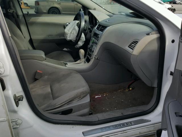 1G1ZC5EB9AF131036 - 2010 CHEVROLET MALIBU 1LT 白色 照片 5