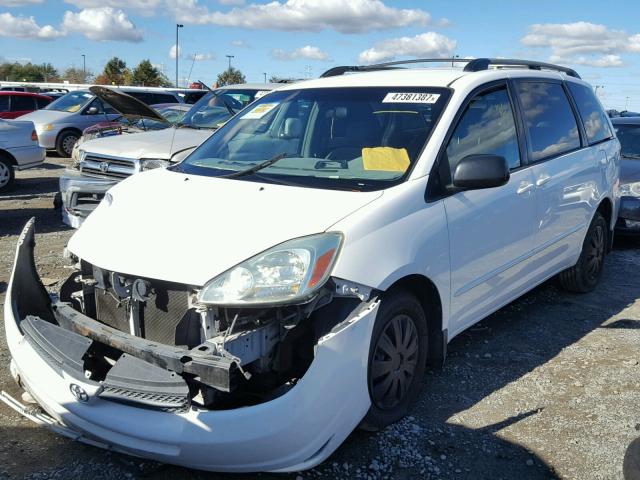 5TDZA23C04S214494 - 2004 TOYOTA SIENNA CE WHITE photo 2