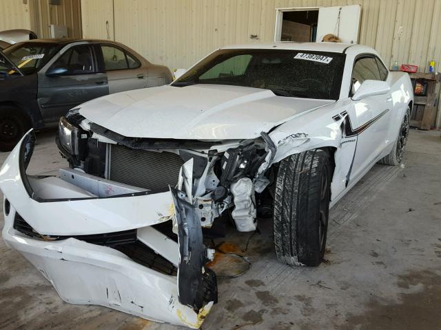 2G1FD1E38F9239262 - 2015 CHEVROLET CAMARO LT WHITE photo 2