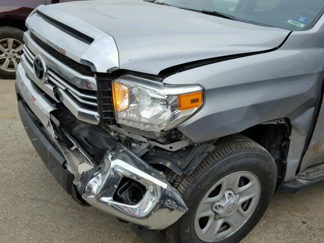 5TFUW5F10GX531049 - 2016 TOYOTA TUNDRA DOU SILVER photo 9