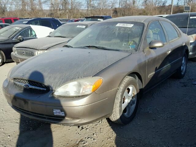 1FAFP53UX2A120361 - 2002 FORD TAURUS SE GRAY photo 2