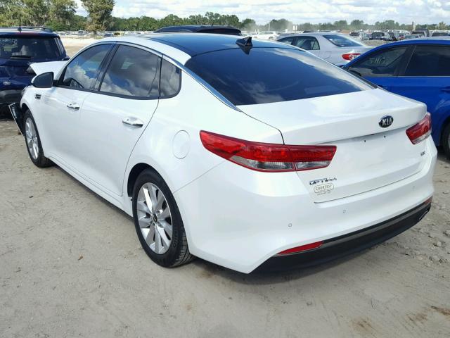 5XXGU4L32GG105812 - 2016 KIA OPTIMA EX WHITE photo 3