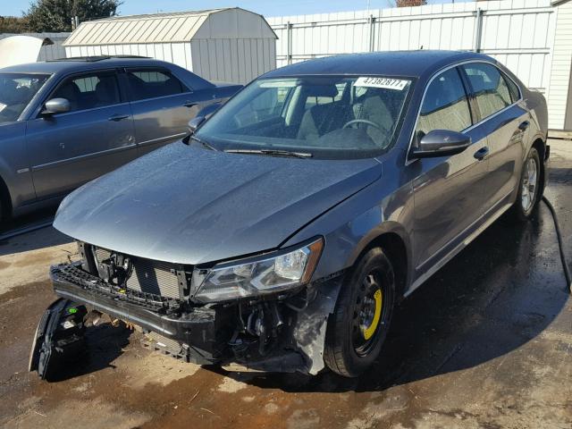 1VWAT7A39HC000888 - 2017 VOLKSWAGEN PASSAT S ნაცრისფერი ფოტო 2