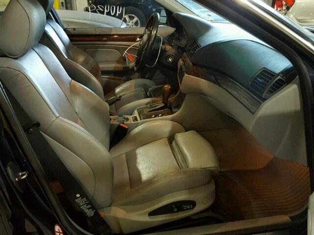 WBAEN33422PC10875 - 2002 BMW 325 IT BLUE photo 5