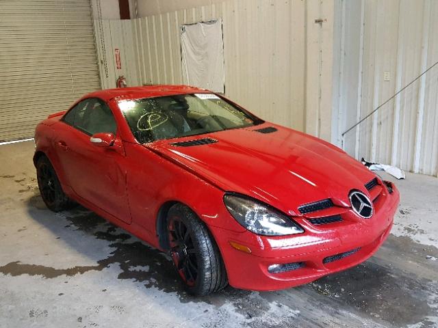 WDBWK54F06F110793 - 2006 MERCEDES-BENZ SLK 280 RED photo 1