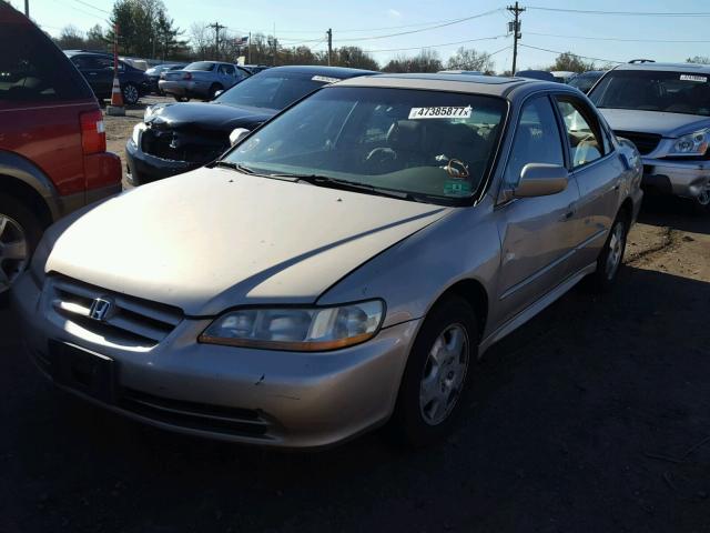 1HGCG16582A014003 - 2002 HONDA ACCORD EX TAN photo 2