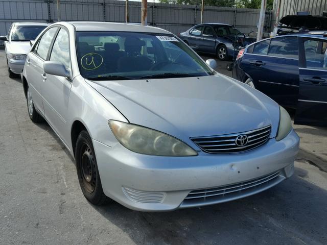 4T1BE32K65U529023 - 2005 TOYOTA CAMRY LE ვერცხლისფერი ფოტო 1