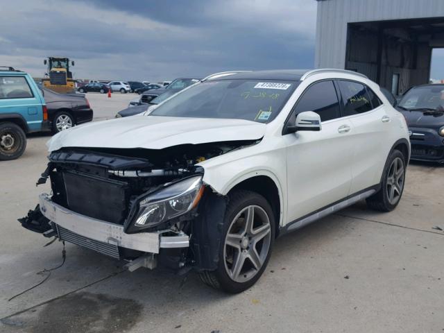 WDCTG4EB3FJ135254 - 2015 MERCEDES-BENZ GLA 250 WHITE photo 2