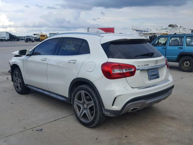 WDCTG4EB3FJ135254 - 2015 MERCEDES-BENZ GLA 250 WHITE photo 3