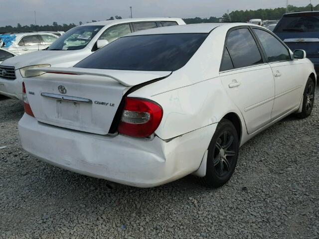 JTDBE32K840258895 - 2004 TOYOTA CAMRY LE WHITE photo 4