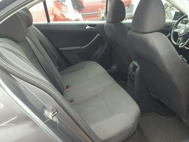 3VW1K7AJXEM443238 - 2014 VOLKSWAGEN JETTA BASE GRAY photo 6