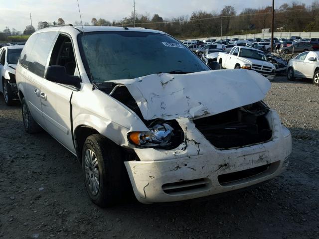 2A4GP44R16R637868 - 2006 CHRYSLER TOWN & COU WHITE photo 1
