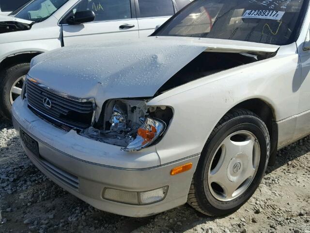 JT8BH28F8W0129309 - 1998 LEXUS LS 400 WHITE photo 9