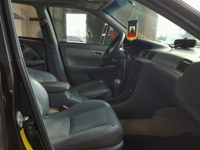 4T1BF28K21U125029 - 2001 TOYOTA CAMRY LE შავი ფოტო 5