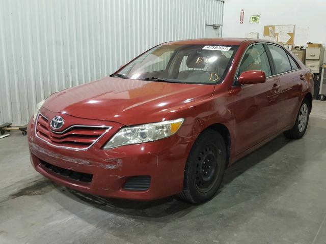 4T4BF3EK5AR071371 - 2010 TOYOTA CAMRY BASE RED photo 2