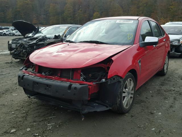 1FAHP35N98W284716 - 2008 FORD FOCUS SE RED photo 2