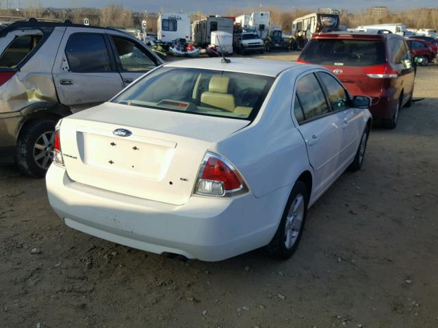 3FAHP07Z88R150281 - 2008 FORD FUSION SE WHITE photo 4