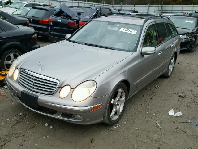 WDBUH87J06X189593 - 2006 MERCEDES-BENZ E TAN photo 2