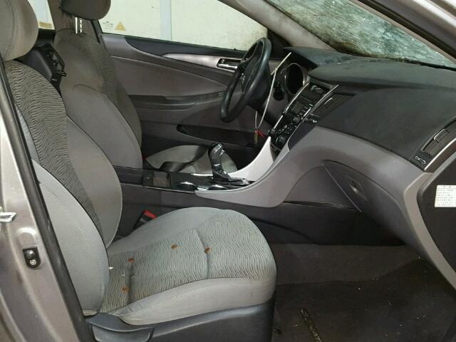 KMHEC4A47BA002956 - 2011 HYUNDAI SONATA HYB SILVER photo 5