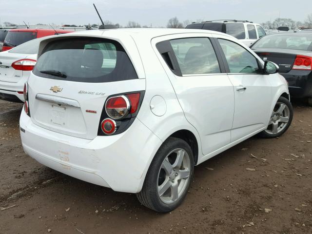 1G1JE6SB5F4146850 - 2015 CHEVROLET SONIC LTZ WHITE photo 4