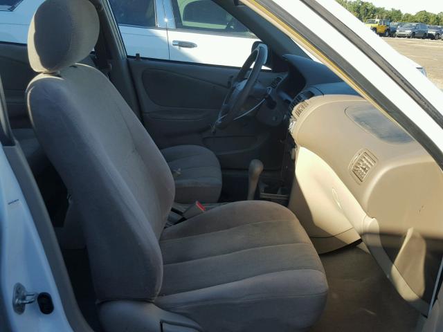 1NXBR12E32Z576671 - 2002 TOYOTA COROLLA CE WHITE photo 5