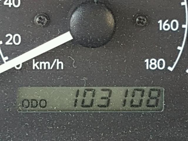 1NXBR12E32Z576671 - 2002 TOYOTA COROLLA CE WHITE photo 8