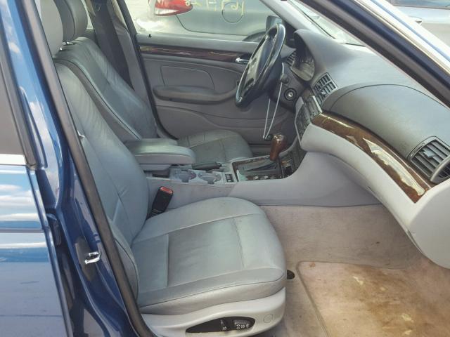 WBAEN33423PC11431 - 2003 BMW 325 IT BLUE photo 5