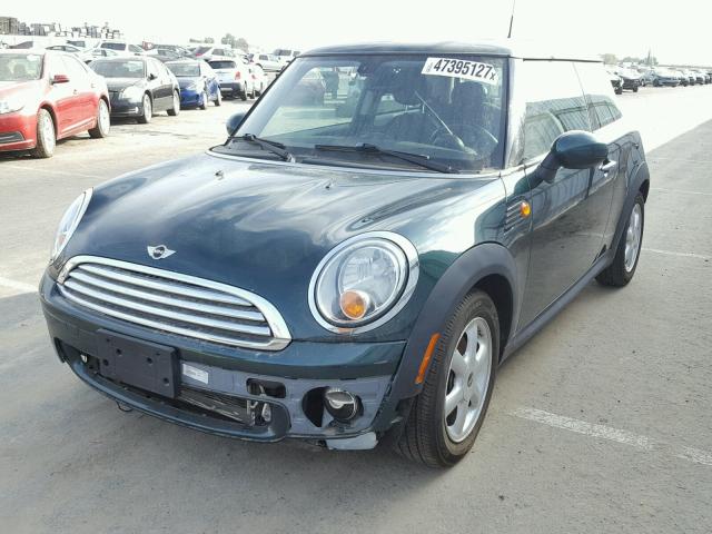 WMWMF3C55ATZ24598 - 2010 MINI COOPER GREEN photo 2