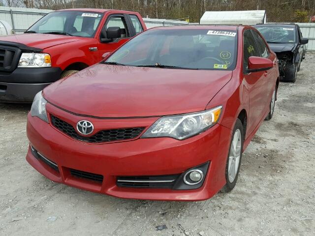 4T1BF1FK5CU591568 - 2012 TOYOTA CAMRY BASE RED photo 2